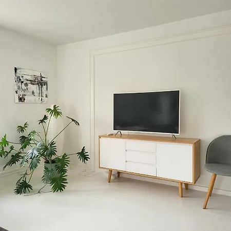 Апартаменты Moderne Villalejlighed Pa 110 Kvm + Stor Terrasse