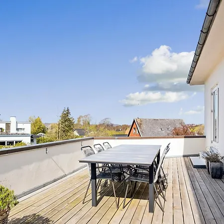 Apartment Moderne Villalejlighed Pa 110 Kvm + Stor Terrasse